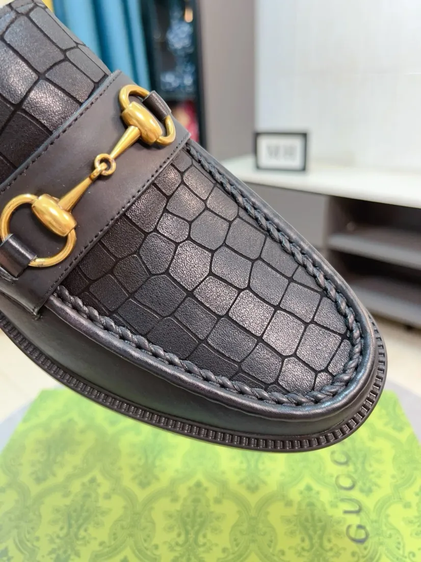 Men's shoes 💰500🌹🌹[GUCCI Gucci] A new style of formal men's leather shoes is coming ~ The original quality upper is made of Italian cowhide➕The leather is soft and delicate, comfortable and soft. The top layer of genuine leather, rubber wear-resistant outsole, the shoe shape is dignified and domineering, and the luxury charm is not concealed! The natural and free nouveau riche leads the trend. Code number: 38-44